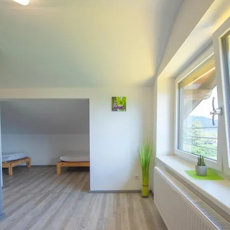 Appartement Zum Brunnenweg Top3 *