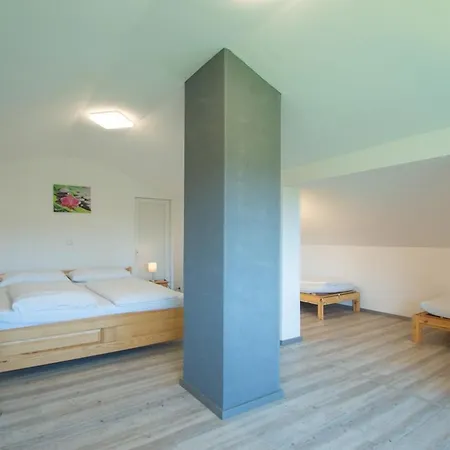 Appartement Zum Brunnenweg Top3 *